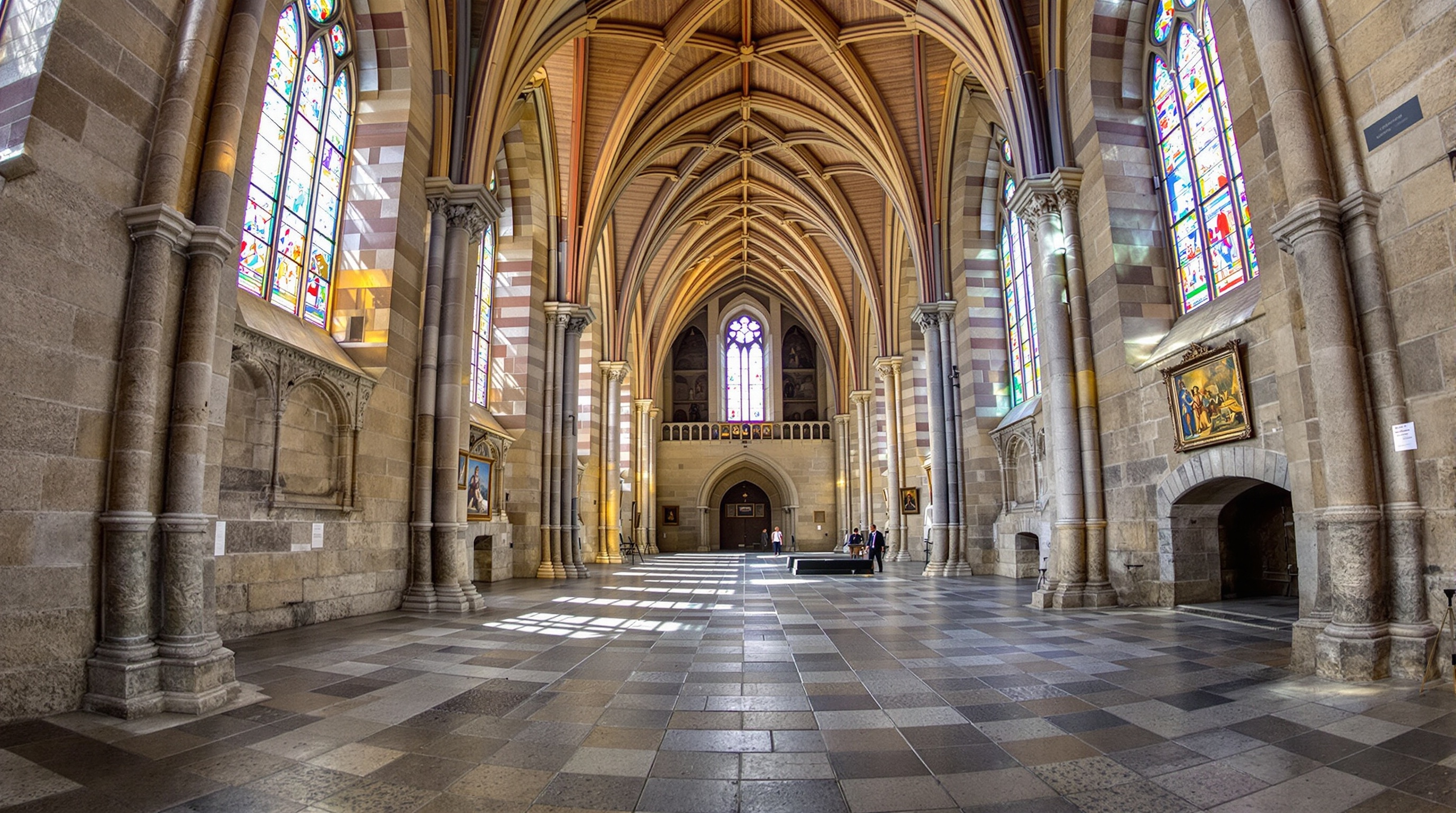 Couvent des Jacobins Rennes Collection Pinault exposition Les yeux dans les yeux 2025